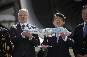 ANA and Airbus A380 Arrive at Narita
